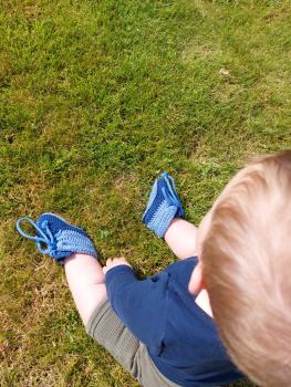 Babyschuhe gehäkelt